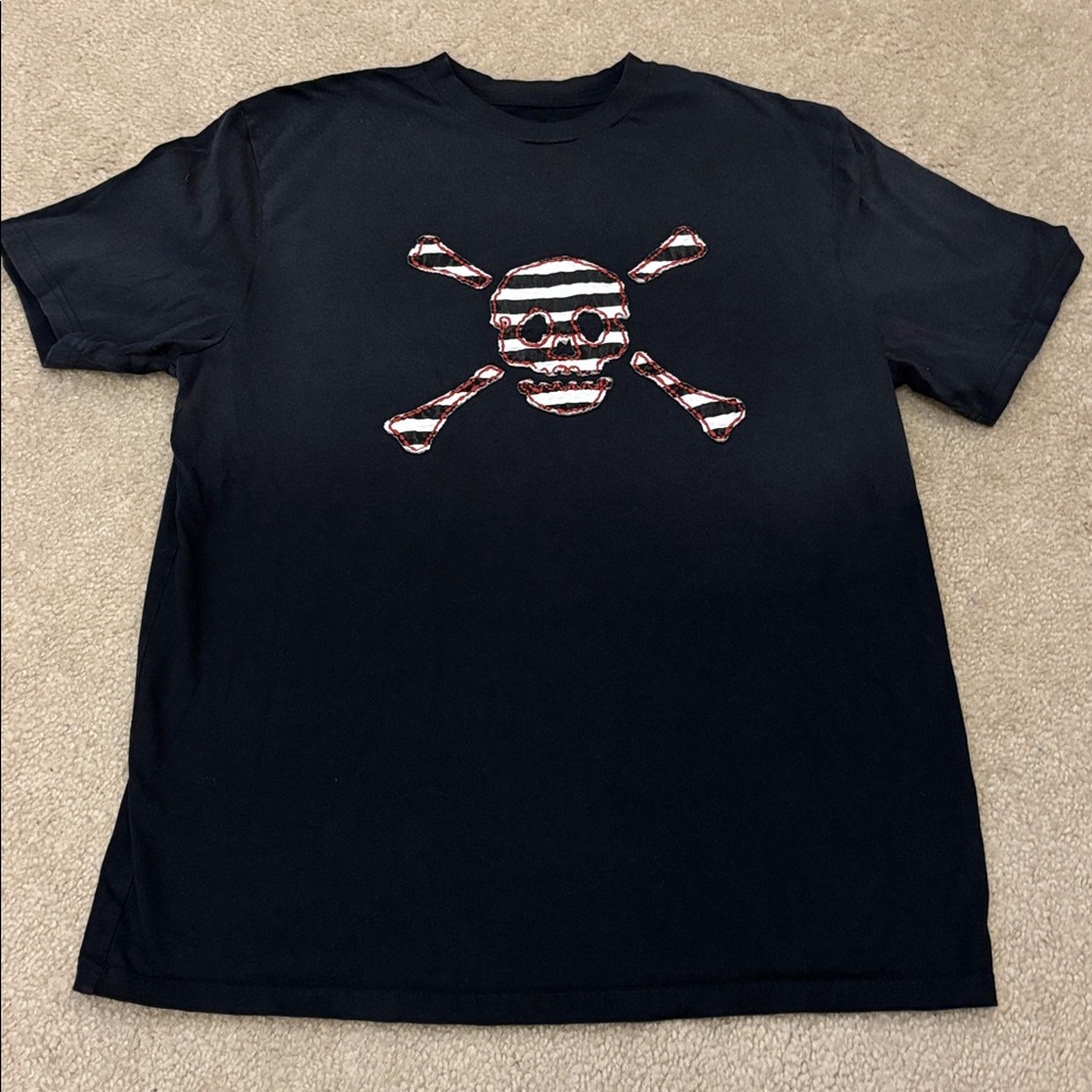 Disney Pirates of the Caribbean Ye Be Warned Skull & Crossbones T-Shirt - Size L